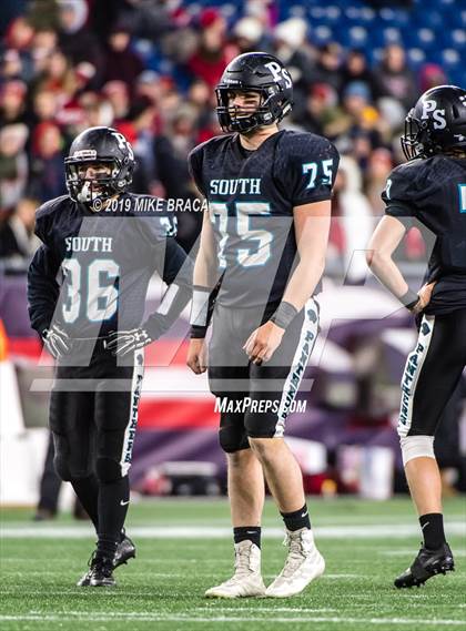 Thumbnail 2 in Melrose vs. Plymouth South (MIAA Division IV State Final) photogallery.