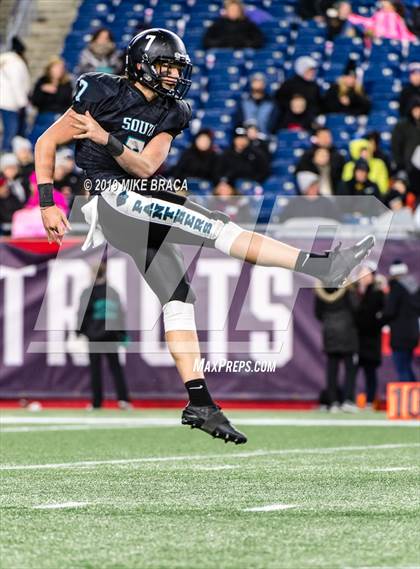 Thumbnail 3 in Melrose vs. Plymouth South (MIAA Division IV State Final) photogallery.