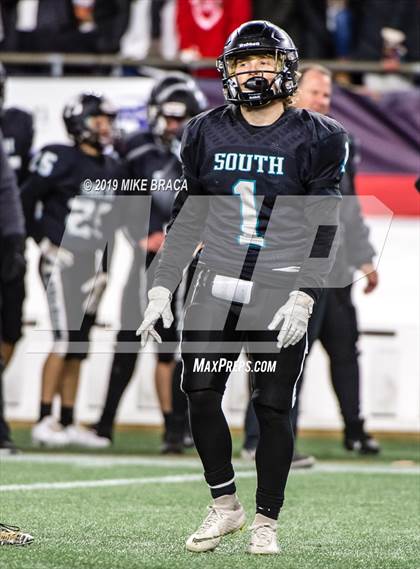 Thumbnail 2 in Melrose vs. Plymouth South (MIAA Division IV State Final) photogallery.