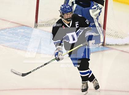 Thumbnail 2 in Darien vs. Notre Dame, WH (CIAC D1 Final) photogallery.