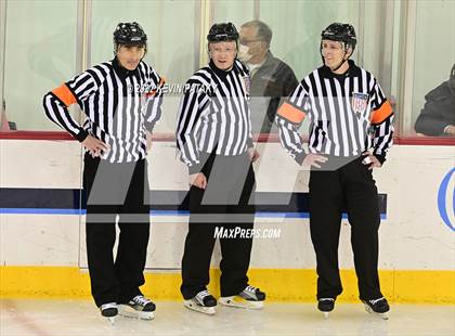 Thumbnail 3 in Darien vs. Notre Dame, WH (CIAC D1 Final) photogallery.