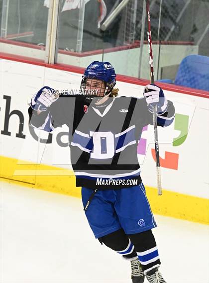 Thumbnail 1 in Darien vs. Notre Dame, WH (CIAC D1 Final) photogallery.