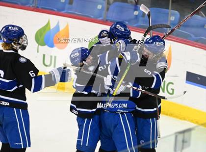 Thumbnail 3 in Darien vs. Notre Dame, WH (CIAC D1 Final) photogallery.
