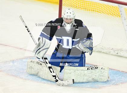 Thumbnail 2 in Darien vs. Notre Dame, WH (CIAC D1 Final) photogallery.