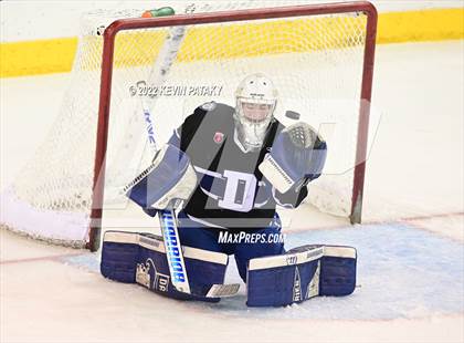 Thumbnail 2 in Darien vs. Notre Dame, WH (CIAC D1 Final) photogallery.