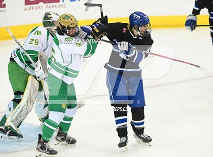 Thumbnail 3 in Darien vs. Notre Dame, WH (CIAC D1 Final) photogallery.