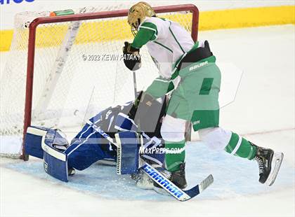 Thumbnail 3 in Darien vs. Notre Dame, WH (CIAC D1 Final) photogallery.