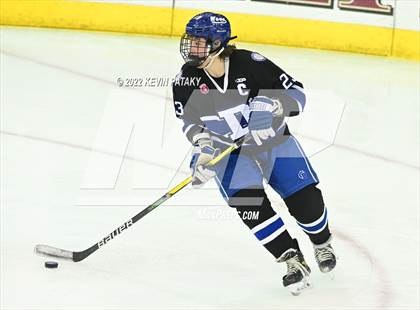 Thumbnail 2 in Darien vs. Notre Dame, WH (CIAC D1 Final) photogallery.