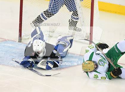 Thumbnail 2 in Darien vs. Notre Dame, WH (CIAC D1 Final) photogallery.