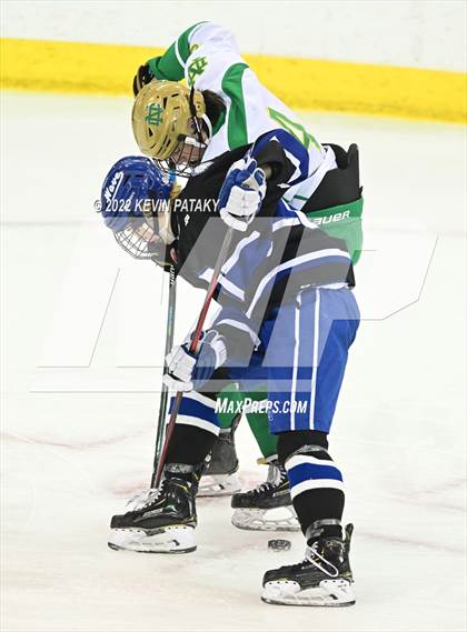 Thumbnail 1 in Darien vs. Notre Dame, WH (CIAC D1 Final) photogallery.