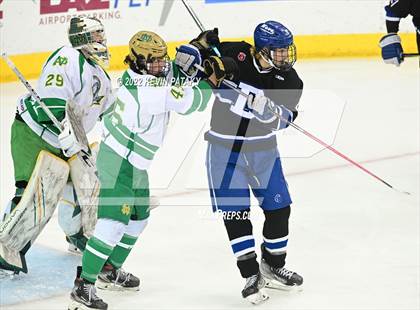 Thumbnail 2 in Darien vs. Notre Dame, WH (CIAC D1 Final) photogallery.