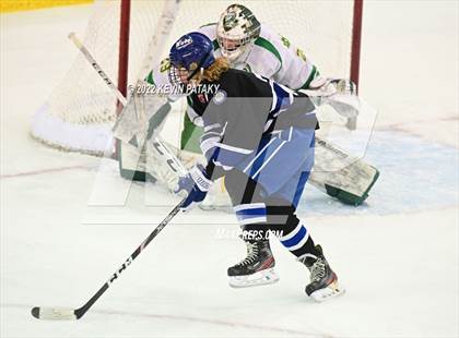Thumbnail 2 in Darien vs. Notre Dame, WH (CIAC D1 Final) photogallery.