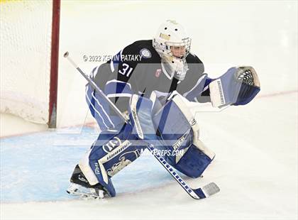 Thumbnail 3 in Darien vs. Notre Dame, WH (CIAC D1 Final) photogallery.