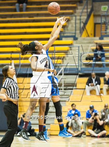 Thumbnail 3 in Eastside College Prep vs. La Jolla Country Day (CIF State D5 Final) photogallery.