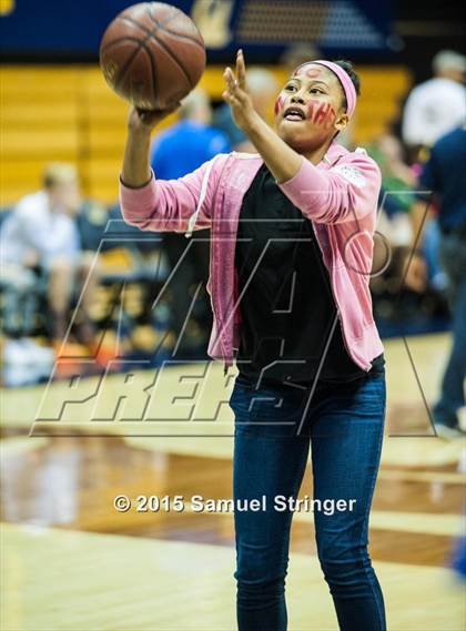 Thumbnail 2 in Eastside College Prep vs. La Jolla Country Day (CIF State D5 Final) photogallery.