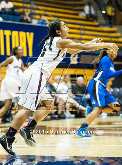 Thumbnail 3 in Eastside College Prep vs. La Jolla Country Day (CIF State D5 Final) photogallery.