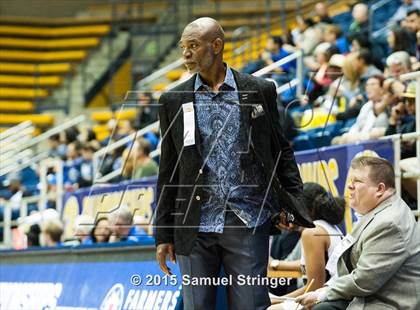 Thumbnail 2 in Eastside College Prep vs. La Jolla Country Day (CIF State D5 Final) photogallery.