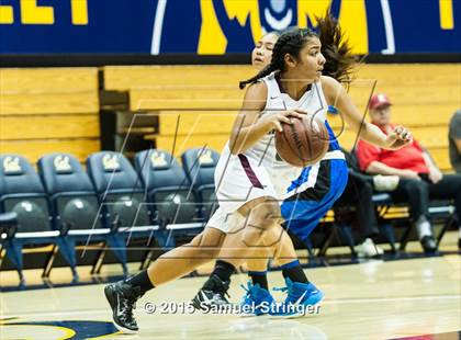 Thumbnail 2 in Eastside College Prep vs. La Jolla Country Day (CIF State D5 Final) photogallery.
