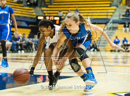Thumbnail 3 in Eastside College Prep vs. La Jolla Country Day (CIF State D5 Final) photogallery.