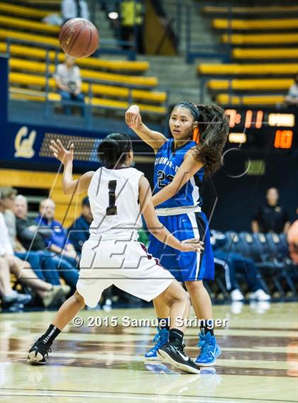 Thumbnail 1 in Eastside College Prep vs. La Jolla Country Day (CIF State D5 Final) photogallery.