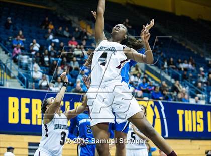 Thumbnail 3 in Eastside College Prep vs. La Jolla Country Day (CIF State D5 Final) photogallery.