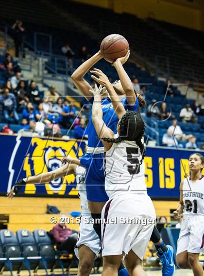 Thumbnail 2 in Eastside College Prep vs. La Jolla Country Day (CIF State D5 Final) photogallery.