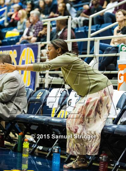 Thumbnail 2 in Eastside College Prep vs. La Jolla Country Day (CIF State D5 Final) photogallery.