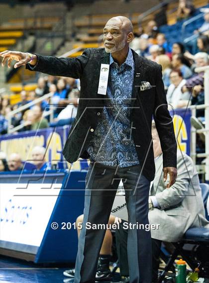 Thumbnail 2 in Eastside College Prep vs. La Jolla Country Day (CIF State D5 Final) photogallery.