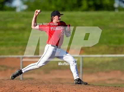 Thumbnail 3 in West Linn @ Oregon City photogallery.