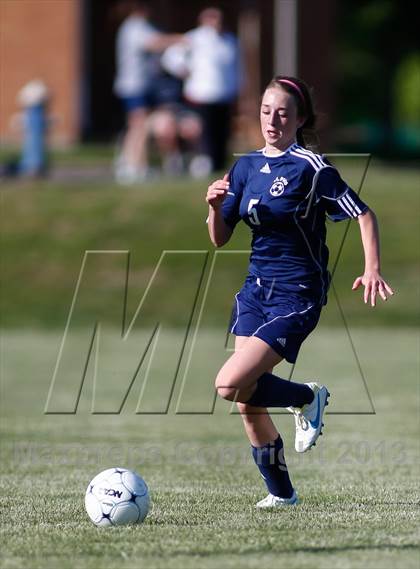 Thumbnail 1 in St. Pius X vs Saxony Lutheran (MSHSAA Class 1 District 1 Final) photogallery.