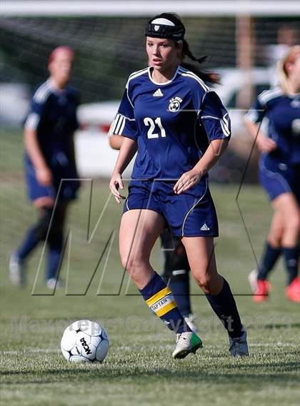 Thumbnail 2 in St. Pius X vs Saxony Lutheran (MSHSAA Class 1 District 1 Final) photogallery.