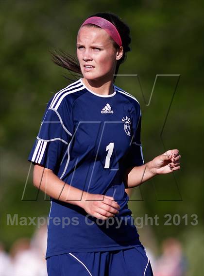 Thumbnail 3 in St. Pius X vs Saxony Lutheran (MSHSAA Class 1 District 1 Final) photogallery.