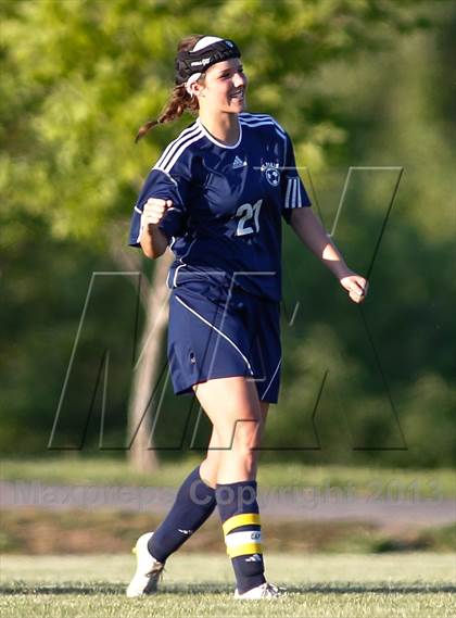 Thumbnail 1 in St. Pius X vs Saxony Lutheran (MSHSAA Class 1 District 1 Final) photogallery.