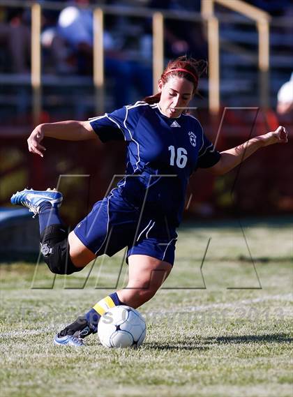 Thumbnail 3 in St. Pius X vs Saxony Lutheran (MSHSAA Class 1 District 1 Final) photogallery.