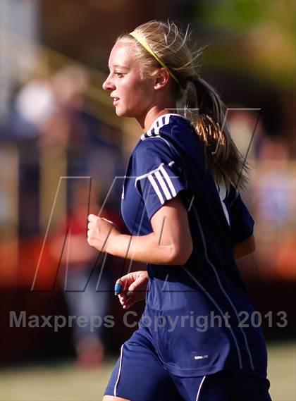 Thumbnail 2 in St. Pius X vs Saxony Lutheran (MSHSAA Class 1 District 1 Final) photogallery.