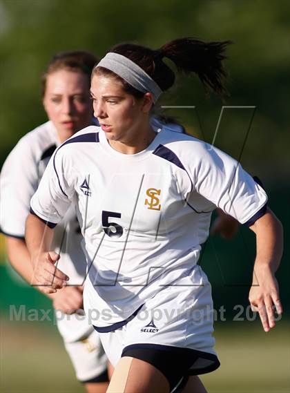 Thumbnail 3 in St. Pius X vs Saxony Lutheran (MSHSAA Class 1 District 1 Final) photogallery.