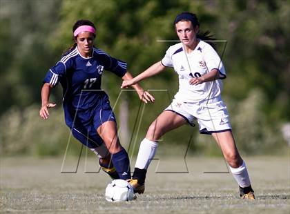 Thumbnail 2 in St. Pius X vs Saxony Lutheran (MSHSAA Class 1 District 1 Final) photogallery.