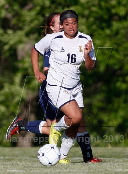 Thumbnail 2 in St. Pius X vs Saxony Lutheran (MSHSAA Class 1 District 1 Final) photogallery.
