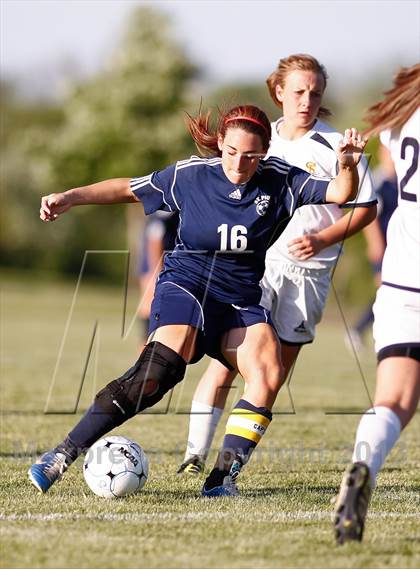 Thumbnail 2 in St. Pius X vs Saxony Lutheran (MSHSAA Class 1 District 1 Final) photogallery.