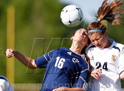 Thumbnail 2 in St. Pius X vs Saxony Lutheran (MSHSAA Class 1 District 1 Final) photogallery.