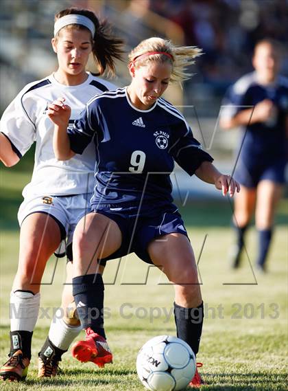 Thumbnail 3 in St. Pius X vs Saxony Lutheran (MSHSAA Class 1 District 1 Final) photogallery.