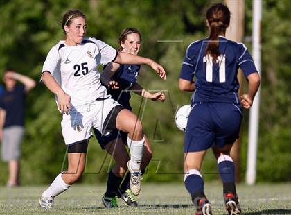 Thumbnail 3 in St. Pius X vs Saxony Lutheran (MSHSAA Class 1 District 1 Final) photogallery.