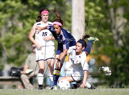 Thumbnail 3 in St. Pius X vs Saxony Lutheran (MSHSAA Class 1 District 1 Final) photogallery.