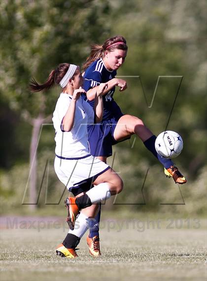 Thumbnail 1 in St. Pius X vs Saxony Lutheran (MSHSAA Class 1 District 1 Final) photogallery.