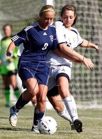 Thumbnail 2 in St. Pius X vs Saxony Lutheran (MSHSAA Class 1 District 1 Final) photogallery.