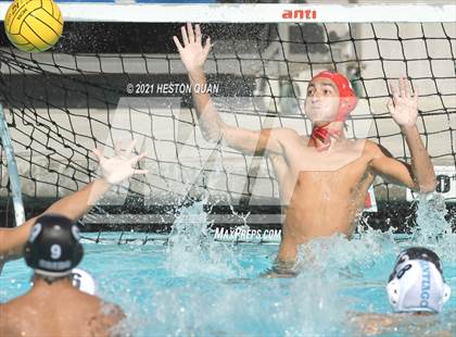Thumbnail 3 in Santiago vs. Servite (Diamond Bar Classic) photogallery.