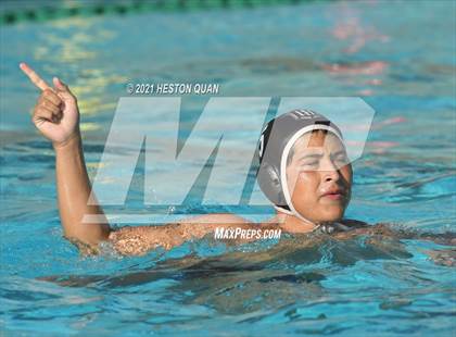 Thumbnail 3 in Santiago vs. Servite (Diamond Bar Classic) photogallery.