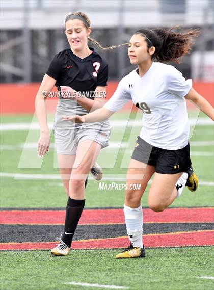 Thumbnail 2 in Argyle vs Denison (Highway 5 Showcase) photogallery.