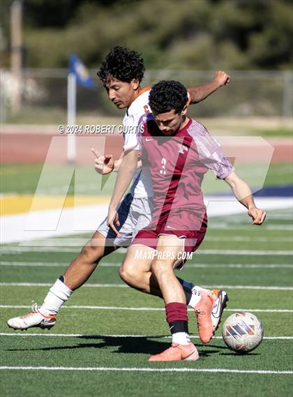 Thumbnail 1 in Independence vs. The Palmdale Aerospace Academy photogallery.