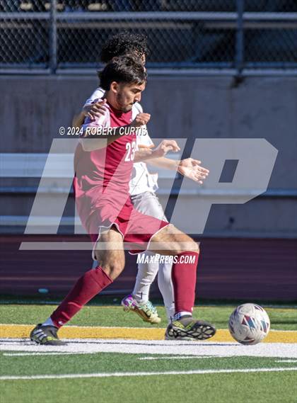 Thumbnail 1 in Independence vs. The Palmdale Aerospace Academy photogallery.